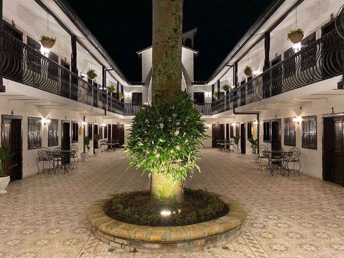 Casa Hotel Las Orquideas Circasia Eksteriør bilde